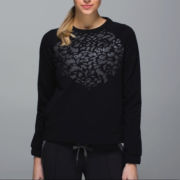 lululemon athletica Tops - Lululemon Snapshot Crew Black